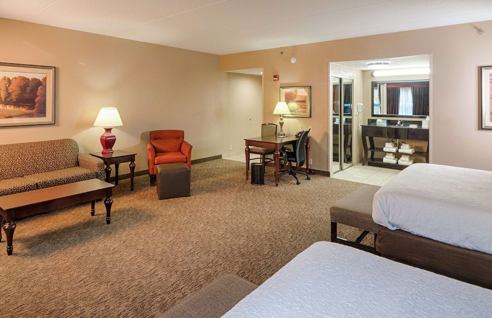 Hampton Inn Spring Lake Fayetteville - photo 10