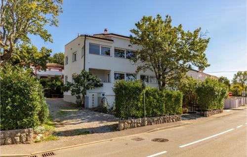 Lovely Apartment In Njivice With Wifi — 4-Star Luxury Hotel in Njivice, Croatia