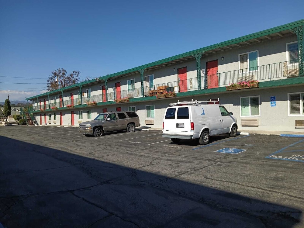 Pomona Inn - photo 16