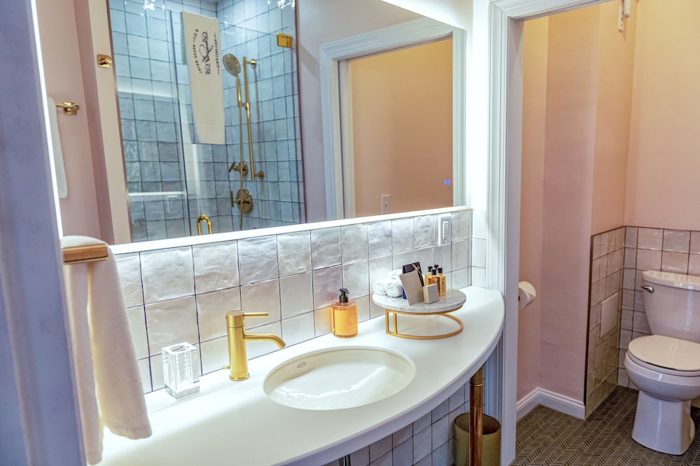 The Dwight D Hotel - photo 45