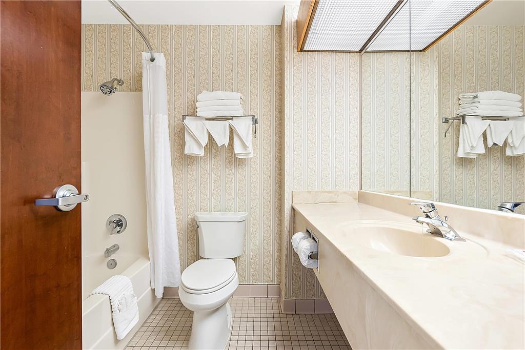 Comfort Suites New Orleans East - photo 16