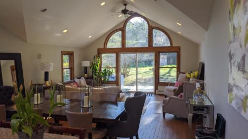 Private Berkshire Escape Special April Pricing Select Your Dates For Discount Monthly Pricing — Lee