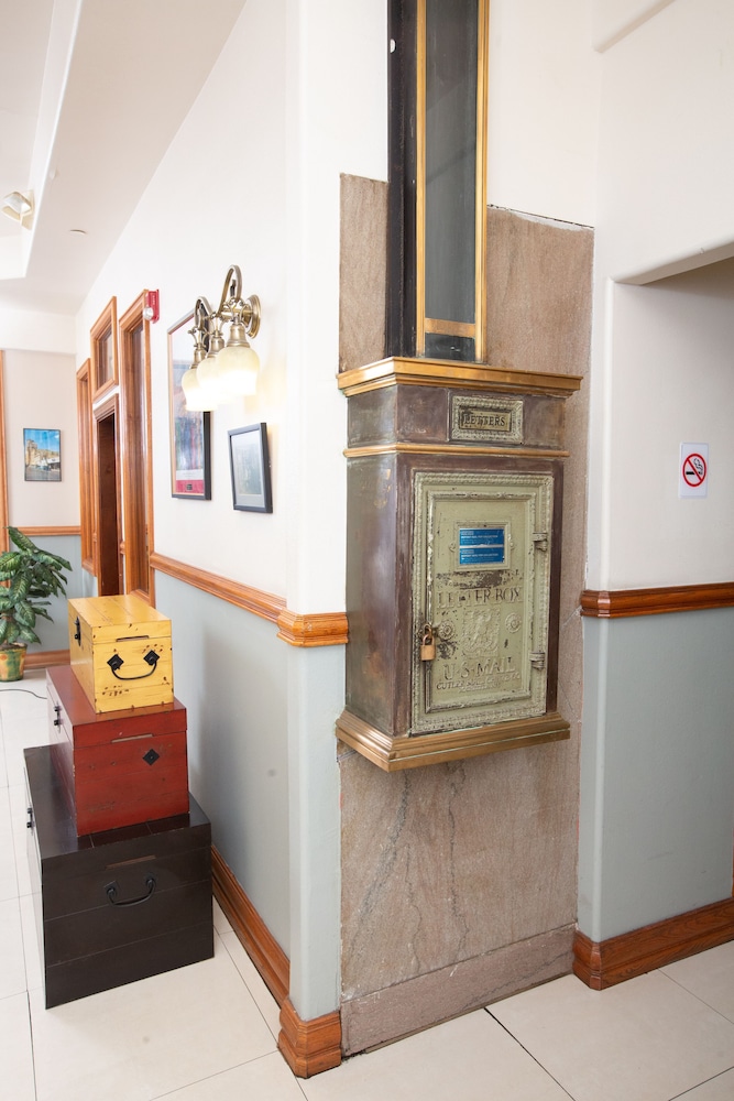 Rialto Hotel - photo 25