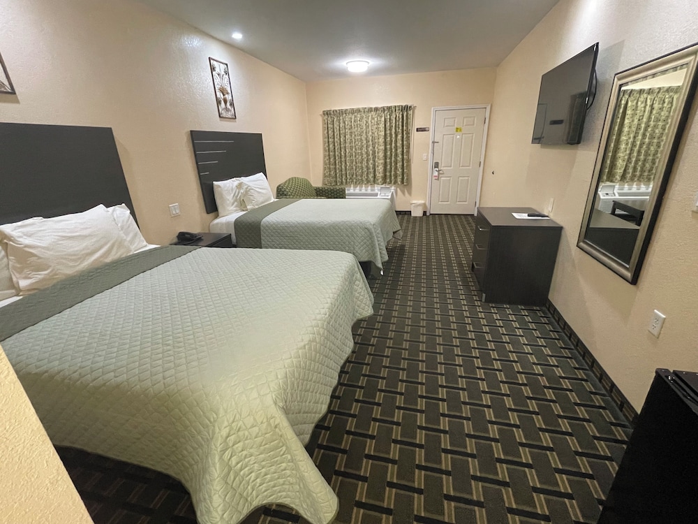 HomeGate Inn and Suites - photo 17