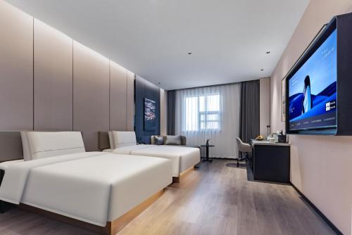 Atour Hotel Wuxi Gong Lake Yuantouzhu Scenic Area in Wuxi, People's Republic of China