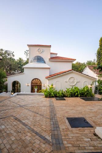 LohonoStays Villa Maraville — 4-Star Luxury Hotel in Solim, India