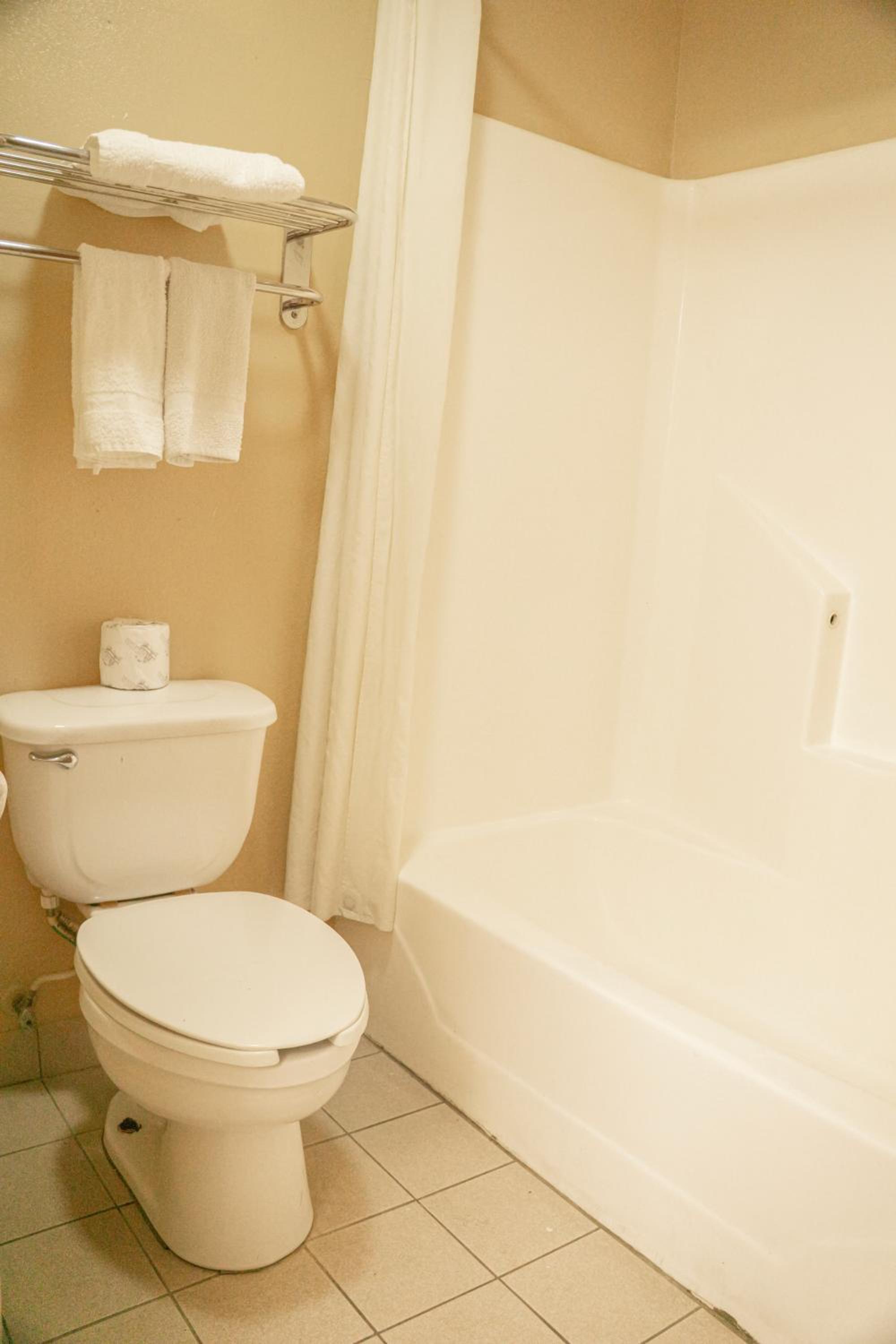 Capital O Fairway Inn Baytown La Porte TX - photo 33