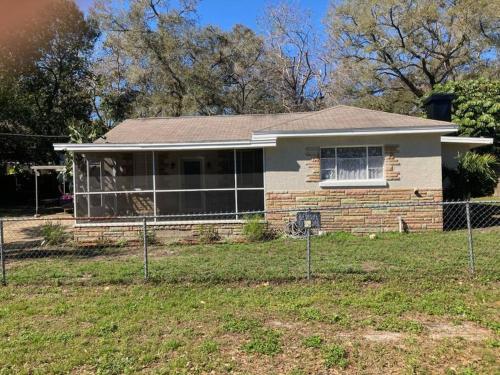 Hidden Gem 3br 1b Jacuzzi busch garden fishn kayak in Tampa, United States