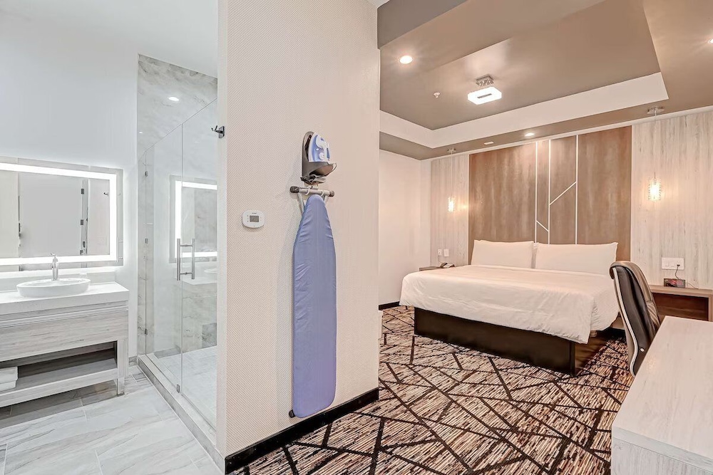 Surestay Hotel By Best Western Houston Southeast - photo 5