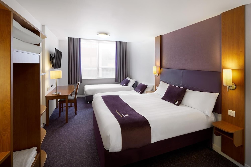 Premier Inn Barnsley Central M1 J37 — Barnsley — photo 5