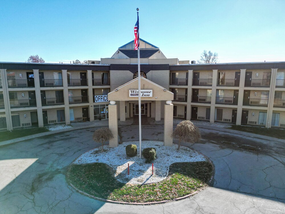 Welcome Inn - photo 10