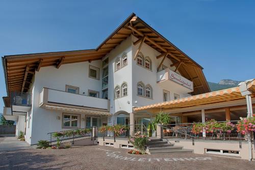 Garni Hotel Sonnleitenhof — hotel in Ruffre