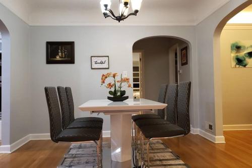 Cozy Home for Family & Friends Gathering — 4-Star Luxury Hotel in Beaverton, United States