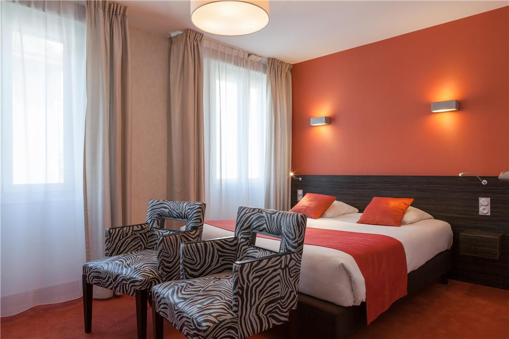 The Originals City Hôtel Les Thermes de l’Avenue in Dax, France