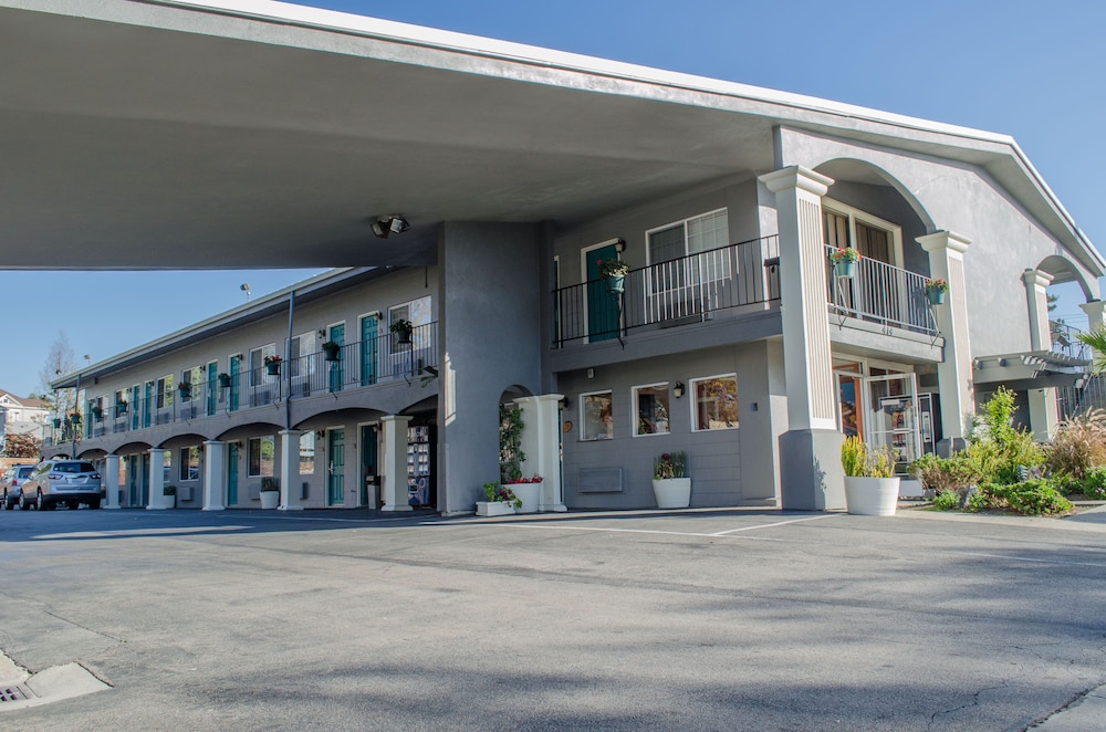 Continental Inn - photo 28