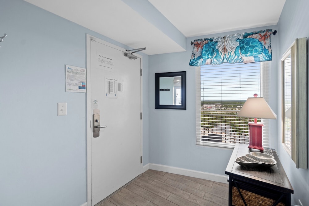 Splash Beach Resort by Book That Condo - photo 27