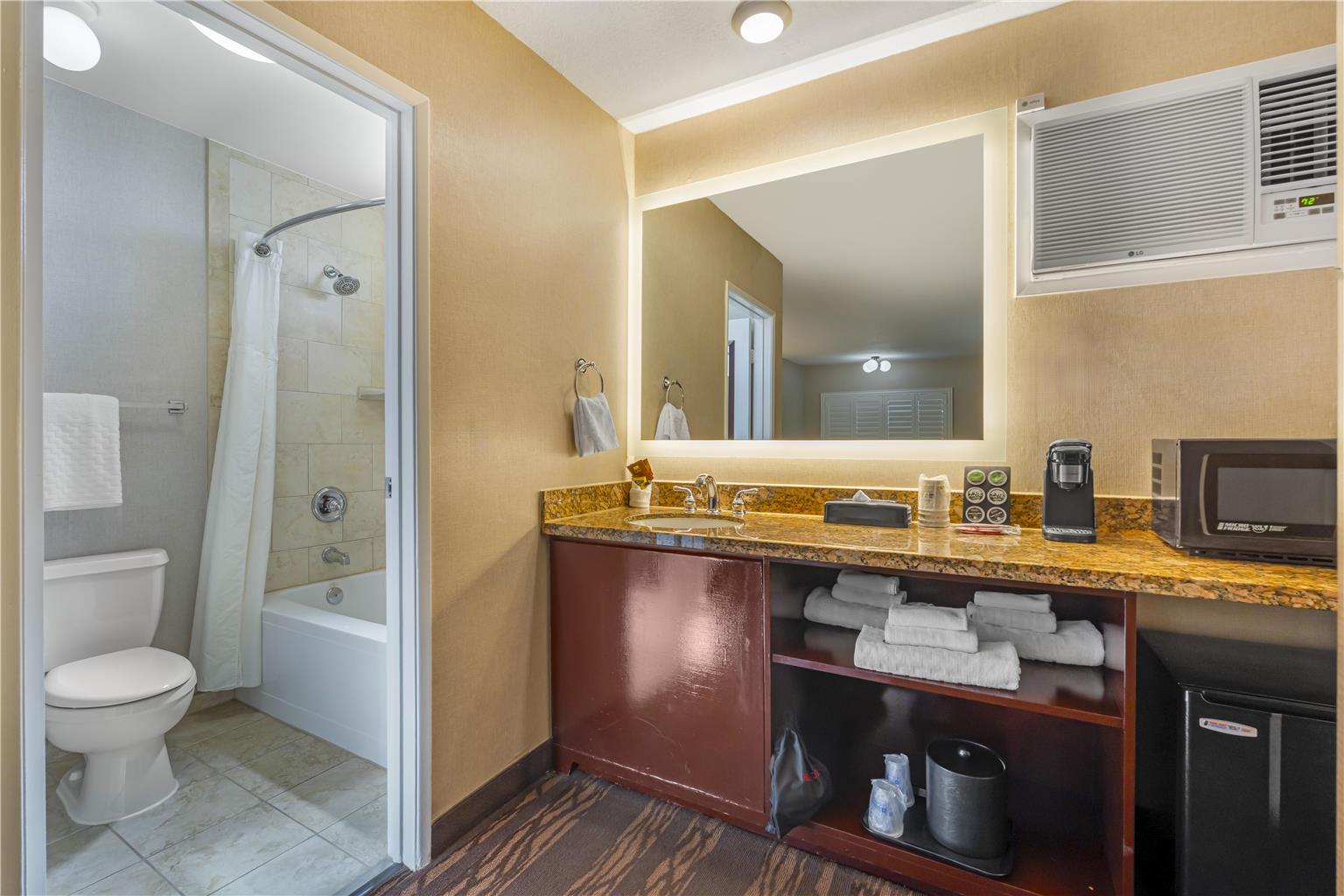 Best Western Plus Stovall's Inn - photo 28