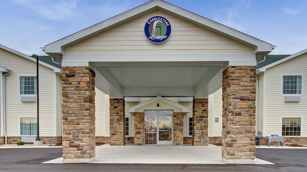 Cobblestone Hotel & Suites Pulaski Green Bay - photo 49
