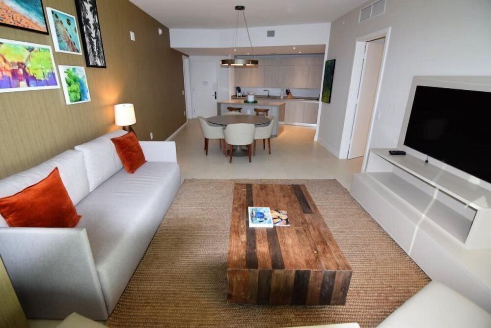 Oceanfront & Bay View 2 Bed 2 Bath @ Hyde Beach Resort - photo 23