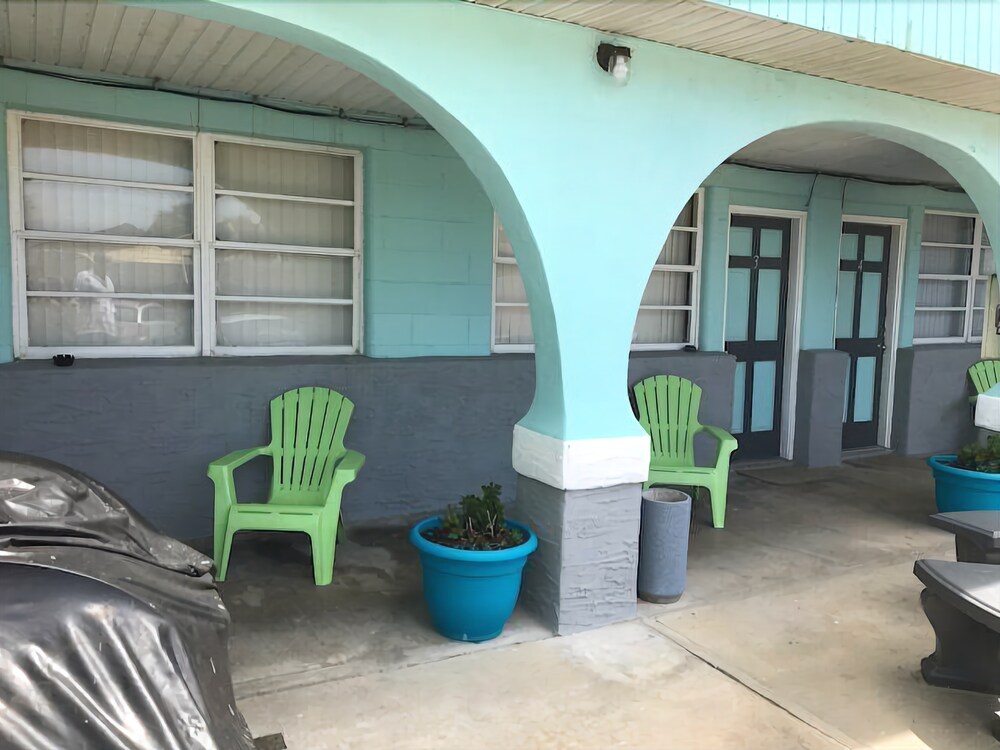 Beach Front Motel - photo 27