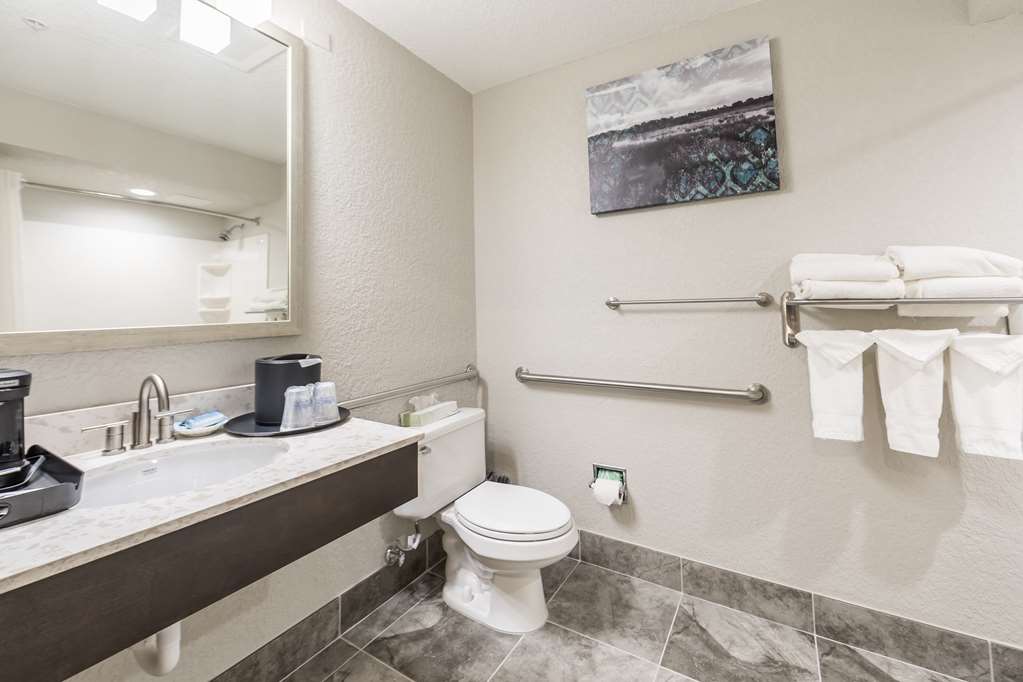 Best Western Plus Sebastian Hotel & Suites - photo 19