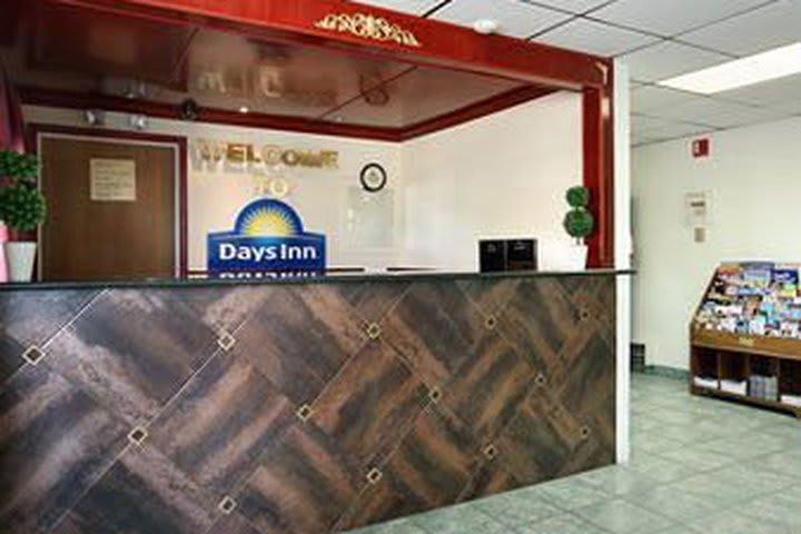Travelodge By Wyndham Waukegan Gurnee - photo 8