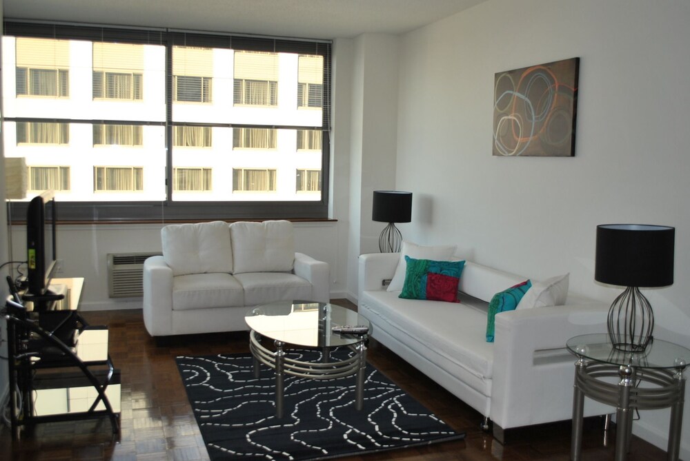 M Suites at Newport - photo 10