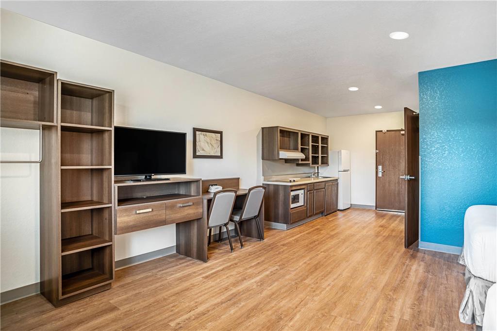 WoodSpring Suites Naples East - photo 22