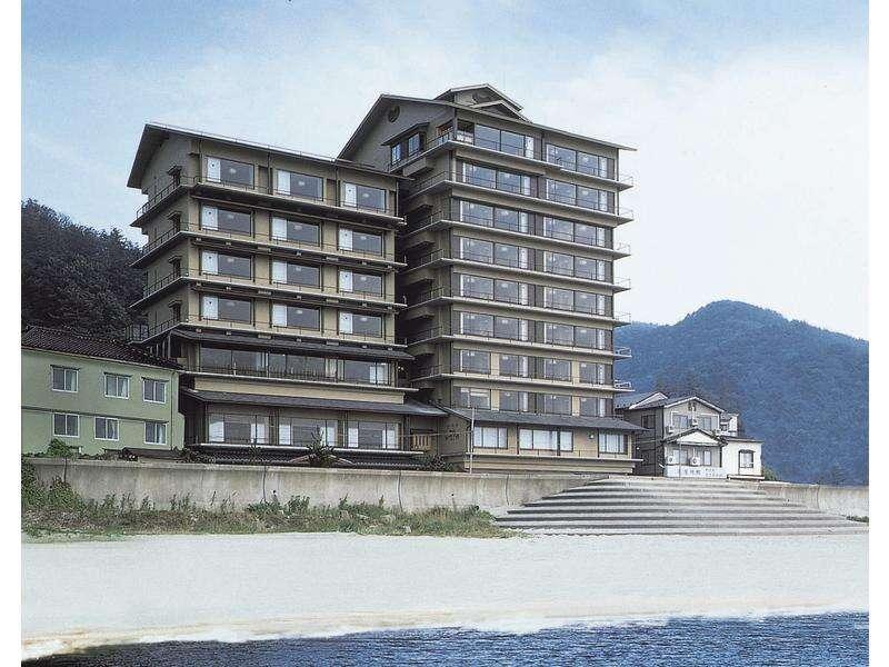 Yusuitei Isagoya — 4-Star Luxury Hotel in Tsuruoka, Japan