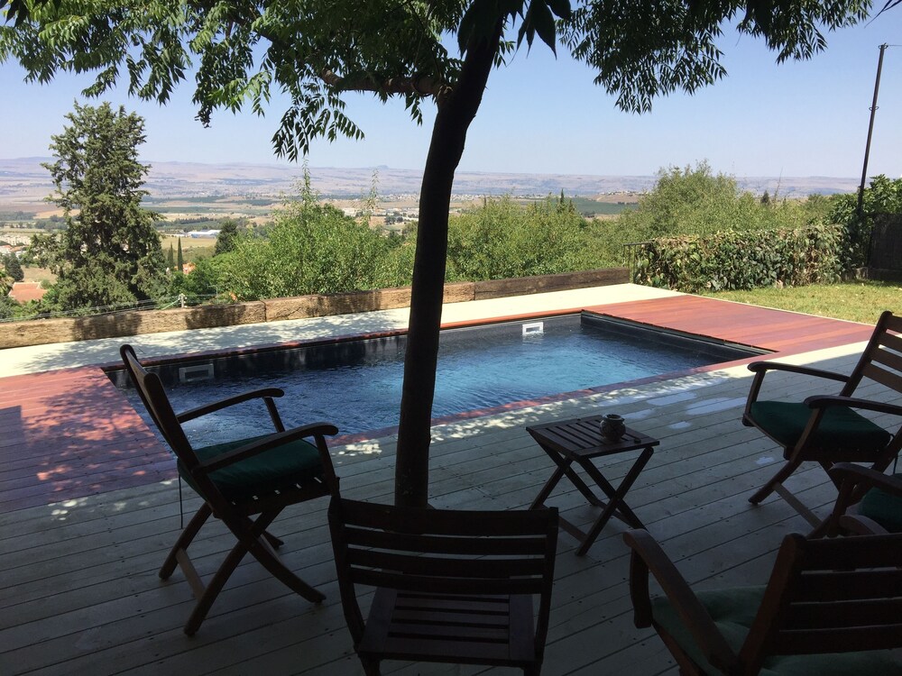 Naomi's — 5-Star Luxury Hotel in Rosh Pinna, Israel