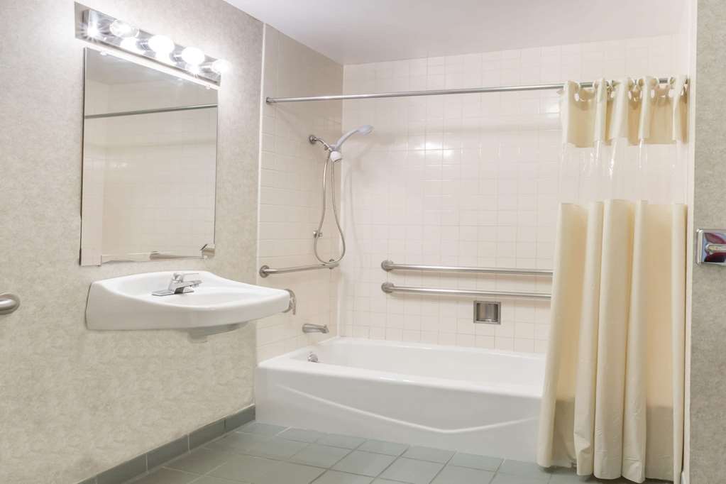Days Inn by Wyndham Novato San Francisco - photo 14