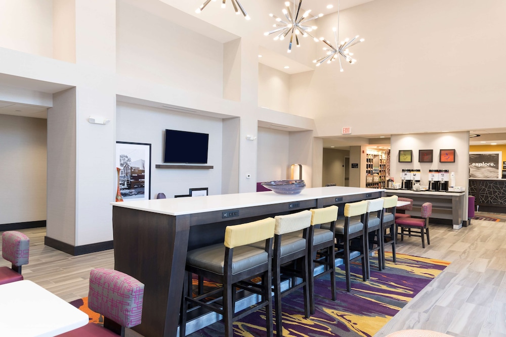 Hampton Inn & Suites West Lafayette - photo 3