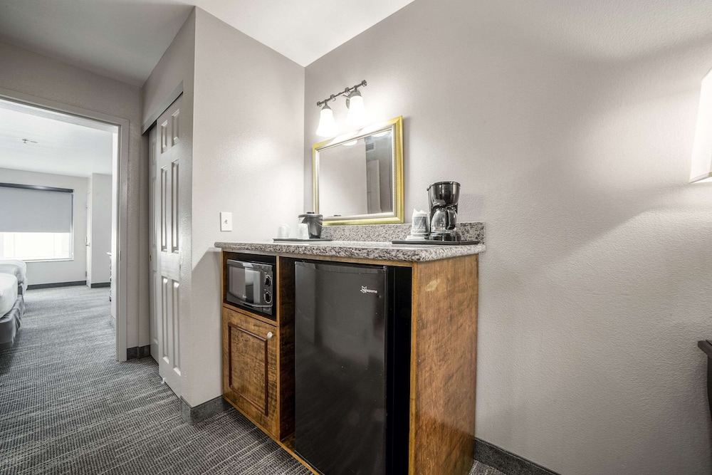 Country Inn & Suites by Radisson Ontario at Ontario Mills CA - photo 59