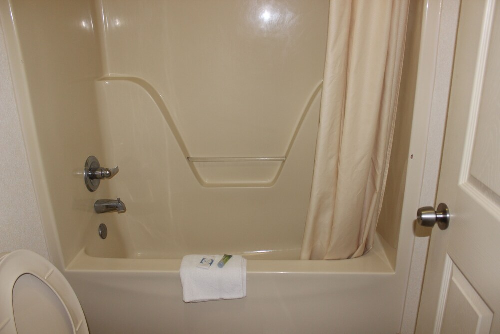 Nationwide 9 Inn - photo 10