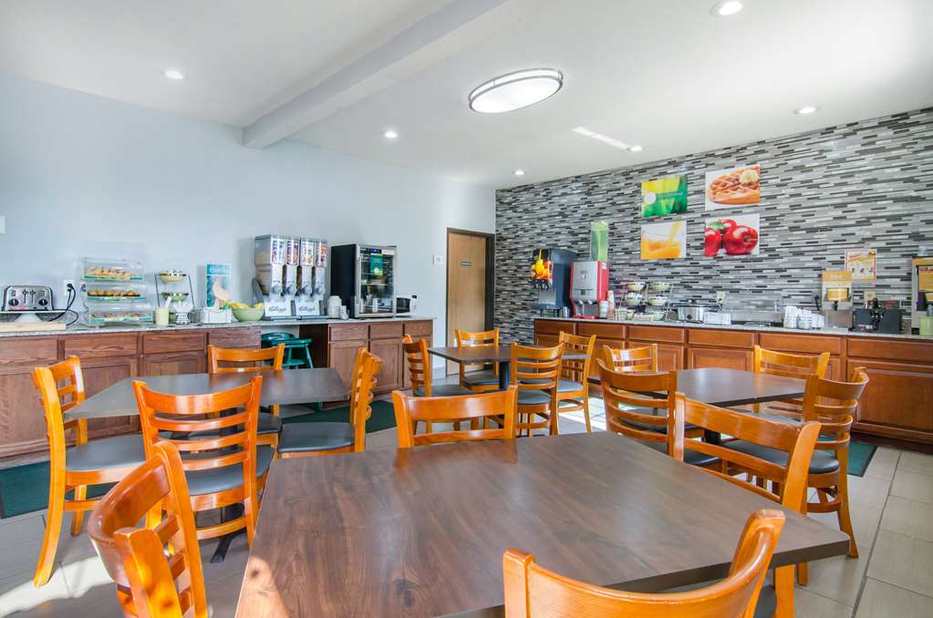 Quality Inn Kearney Liberty - photo 25