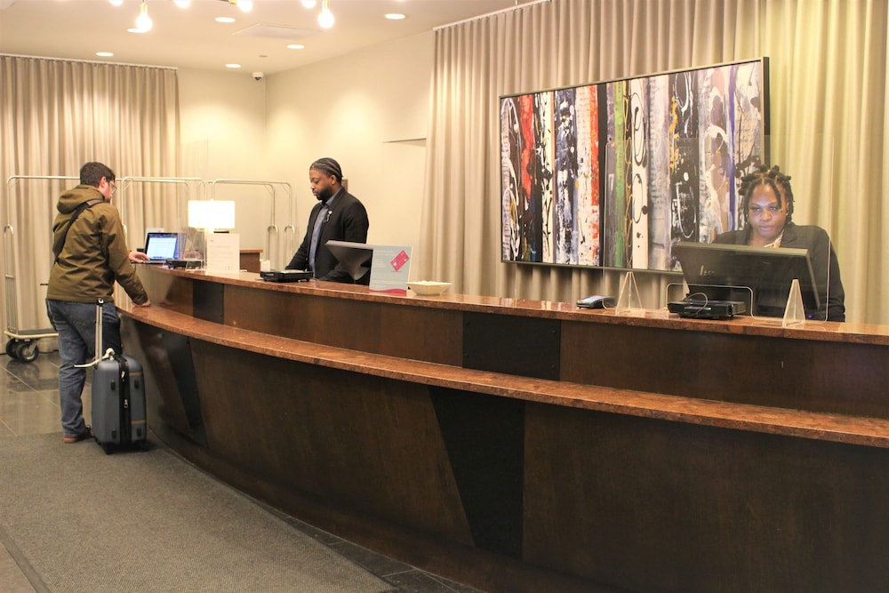 Crowne Plaza Chicago West Loop an IHG Hotel - photo 3