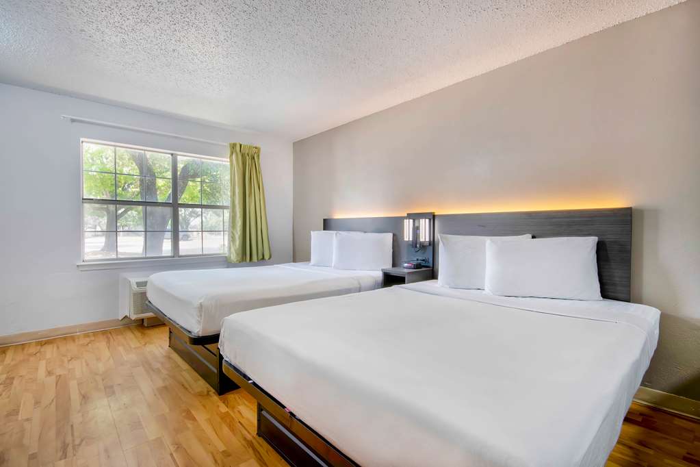 Studio 6 Extended Stay San Antonio TX Six Flags - photo 10