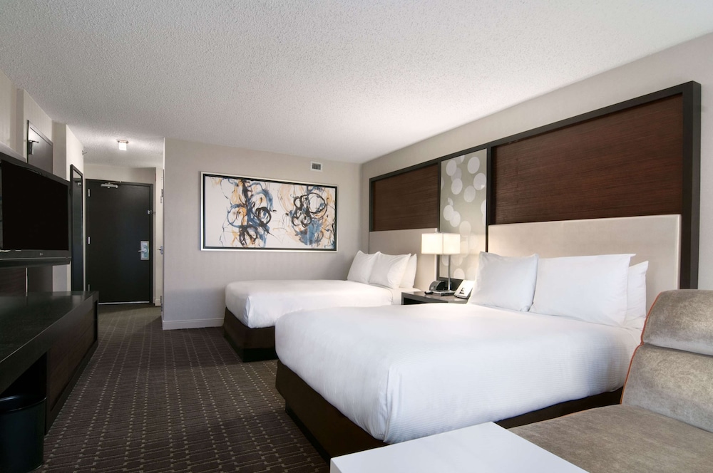 Hilton Atlanta Airport - photo 16