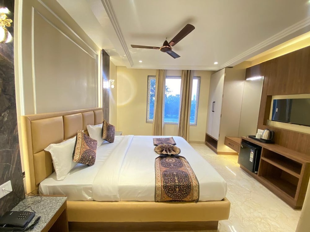 Hotel Gc Grand Inn — Amritsar