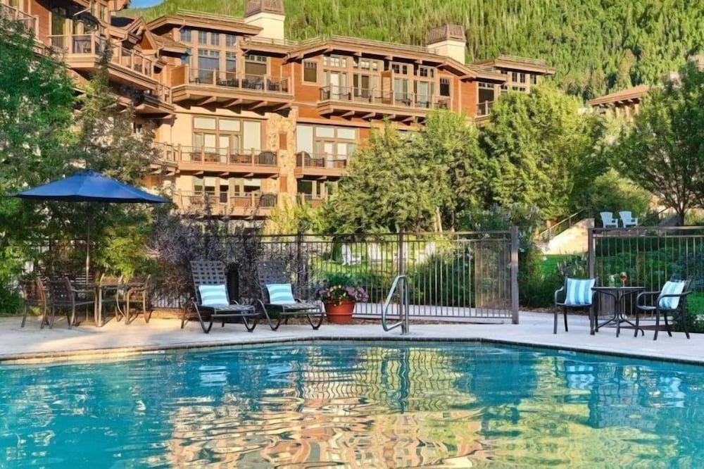 Slopeside 1 Bedroom Gold at Golden Peak in Vail — 4-Star Luxury Hotel in Vail, United States