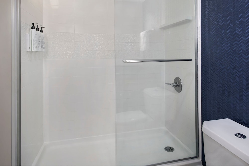 Fairfield Inn by Marriott Rochester Airport - photo 9