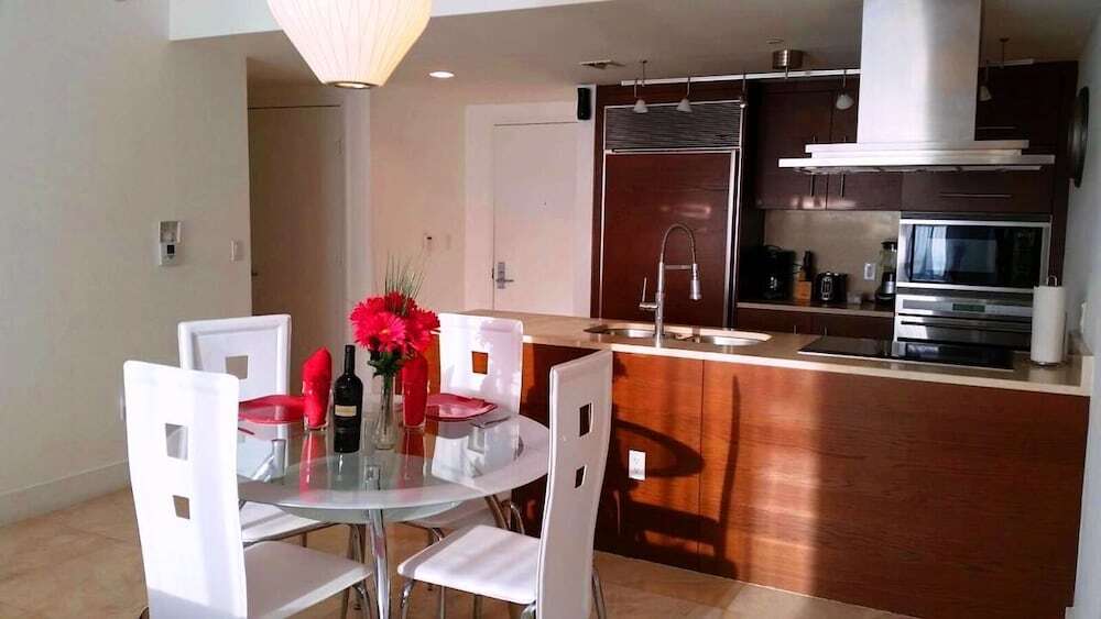 Brickell Exclusive By 1St Homerent - photo 11