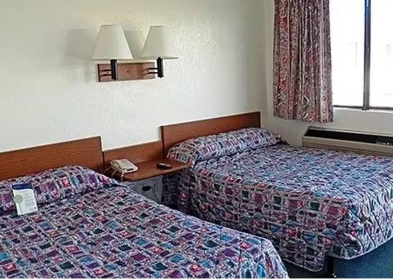 Rodeway Inn Fort Smith I 40 - photo 14