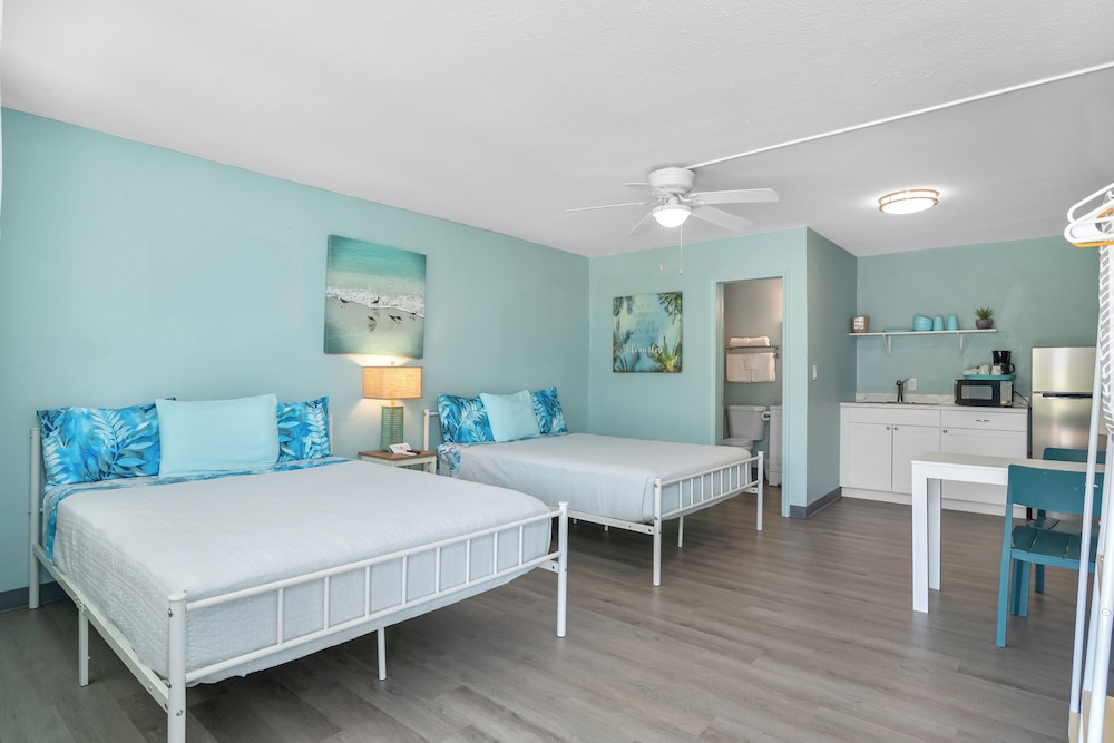 Latitude 26 Waterfront Boutique Resort Fort Myers Beach - photo 32
