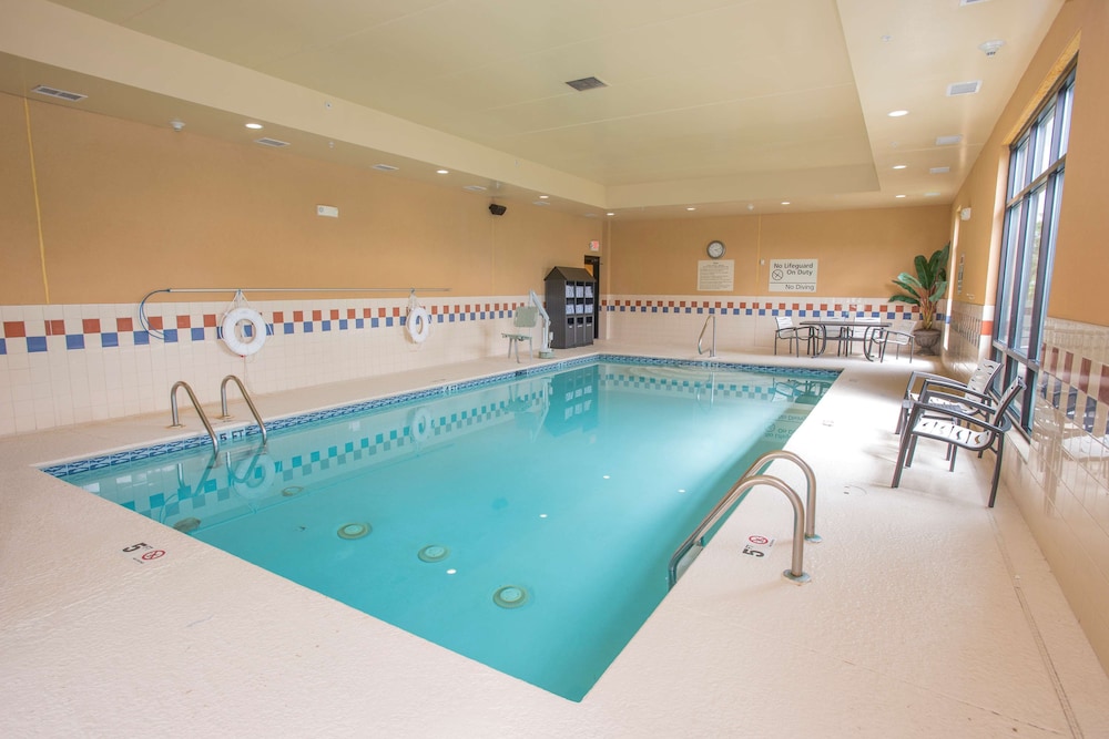Hampton Inn & Suites Cincinnati Union Center - photo 38