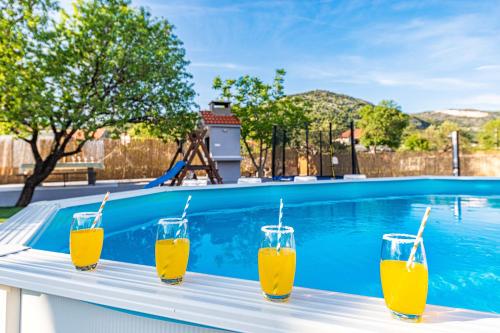 Villa Sm Matijas — 4-Star Luxury Hotel in Marina, Croatia