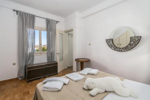 Uncle's Titikas Adamas — 4-Star Luxury Hotel in Adamas, Greece