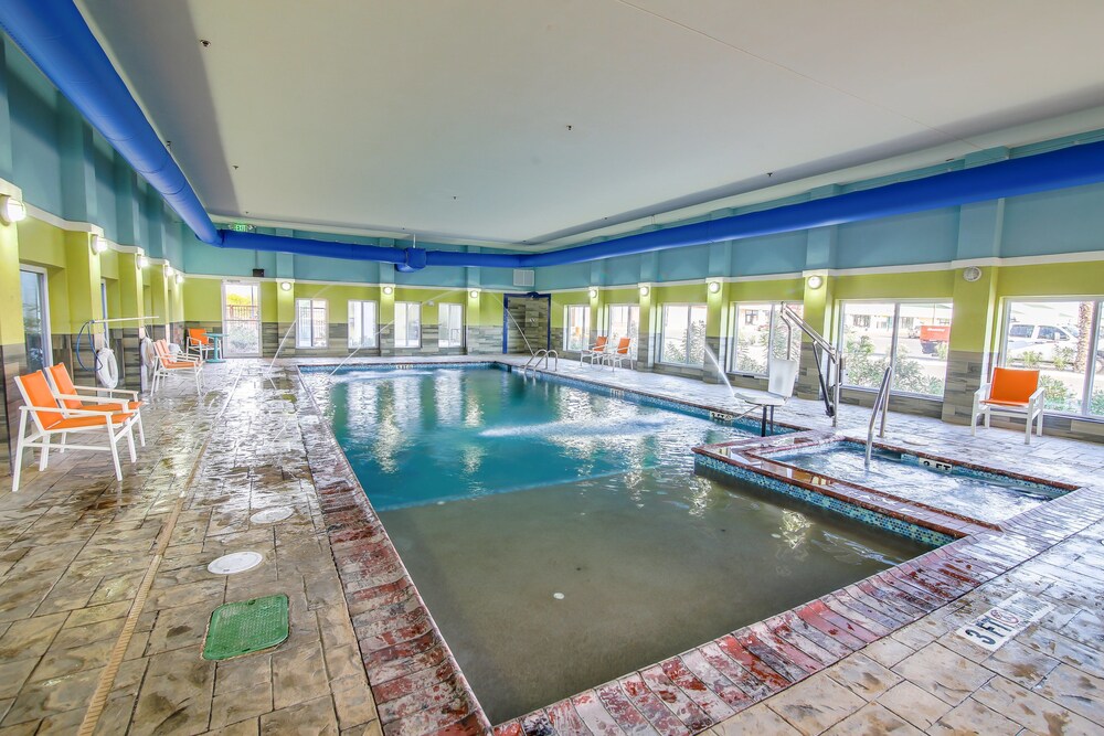 Holiday Inn Express & Suites Raymondville by IHG - photo 12
