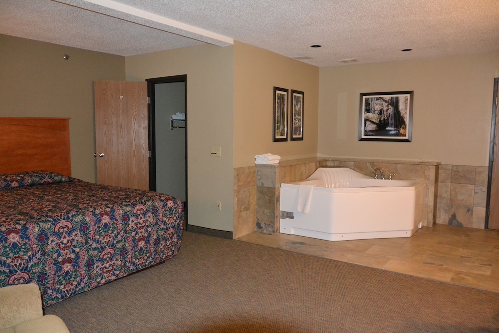 Carrington Inn & Suites - photo 5
