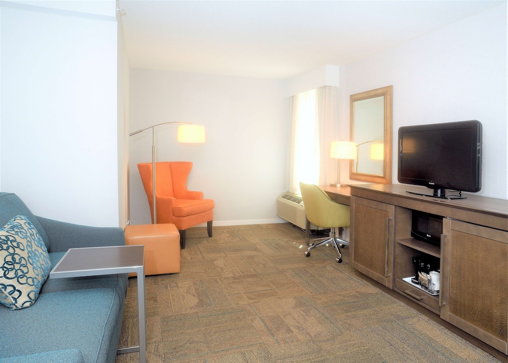 Hampton Inn Alexandria Old Town King St. Metro - photo 11